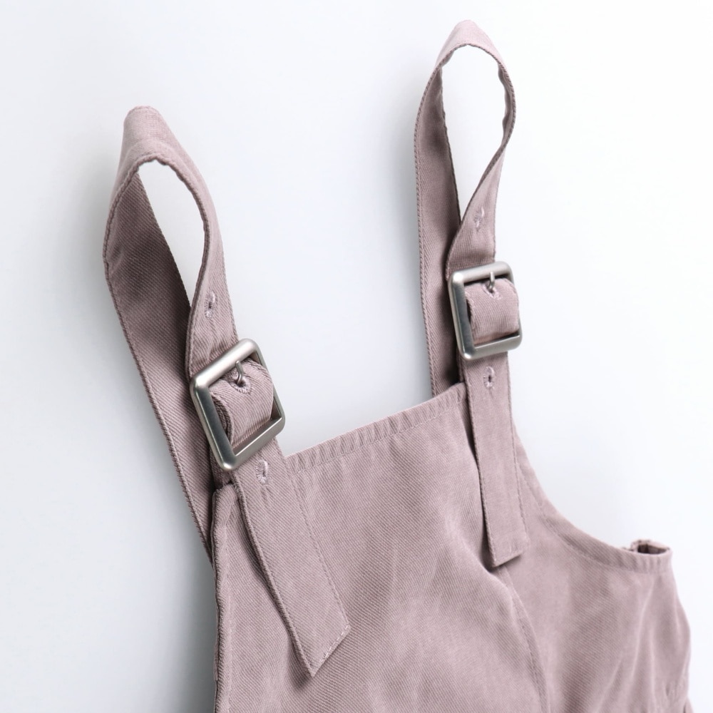 ピンクベージュ