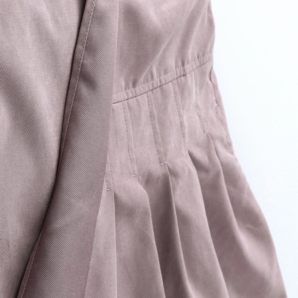 ピンクベージュ