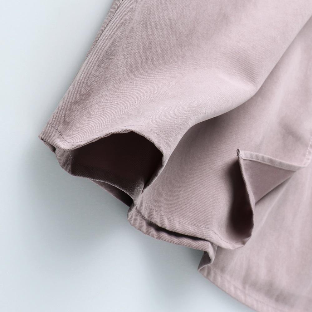 ピンクベージュ