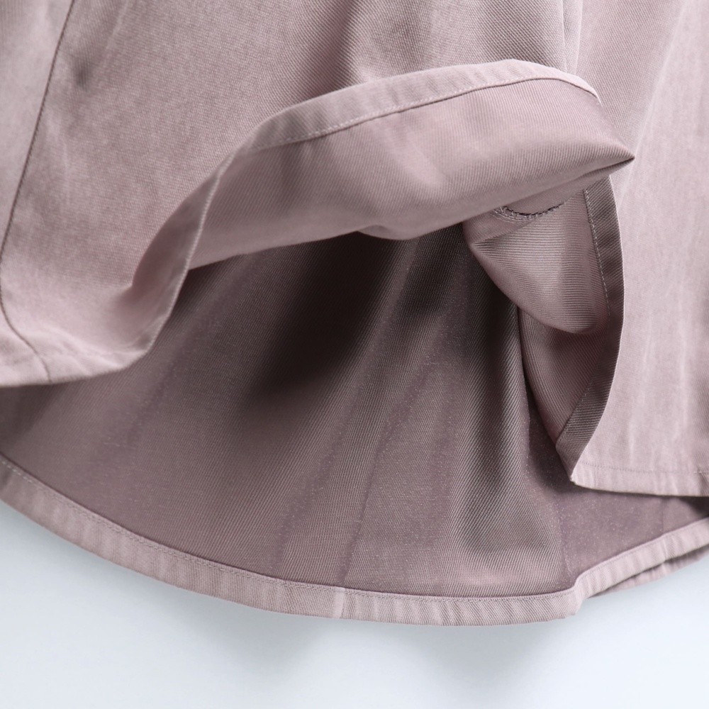 ピンクベージュ