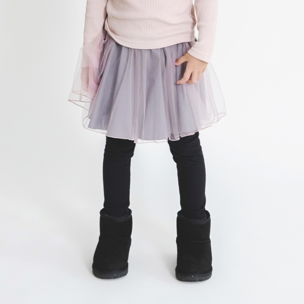 ピンクベージュ