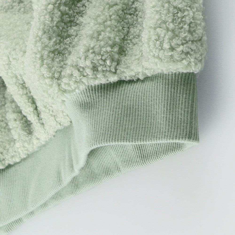 ライトグリーン