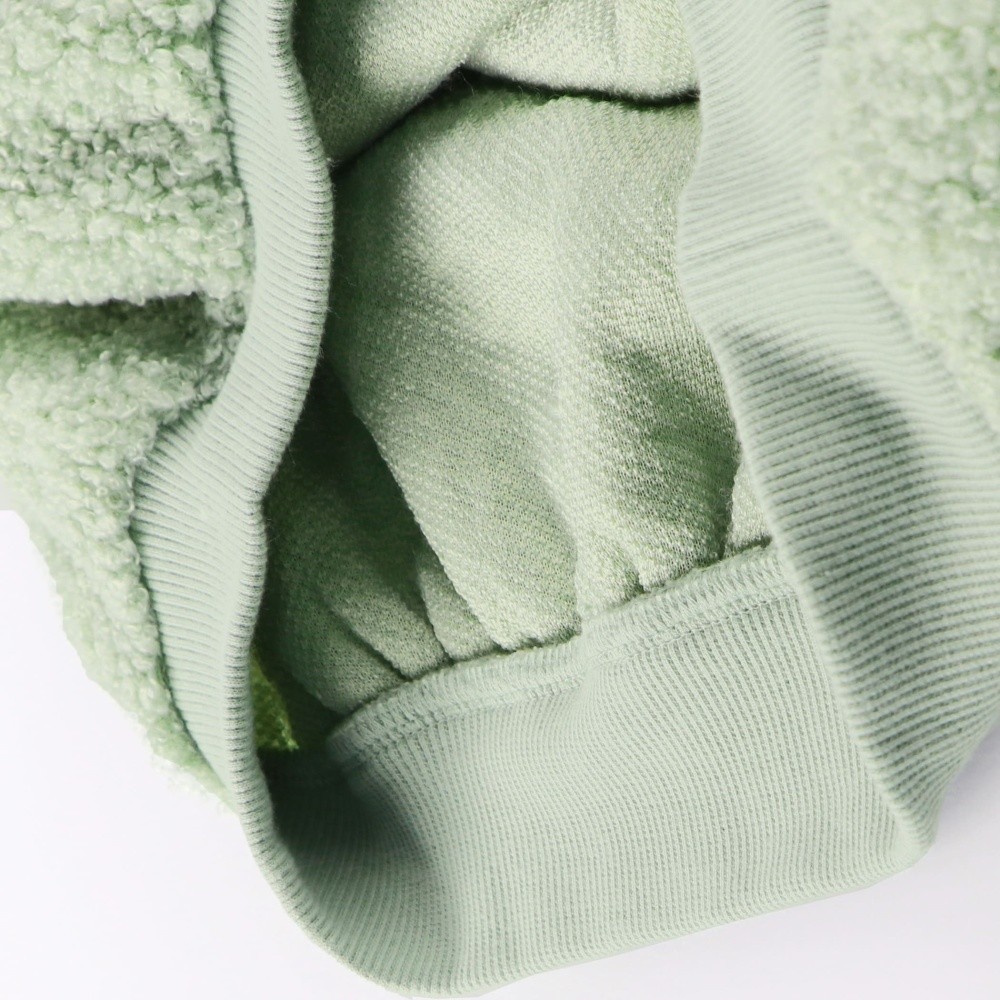 ライトグリーン