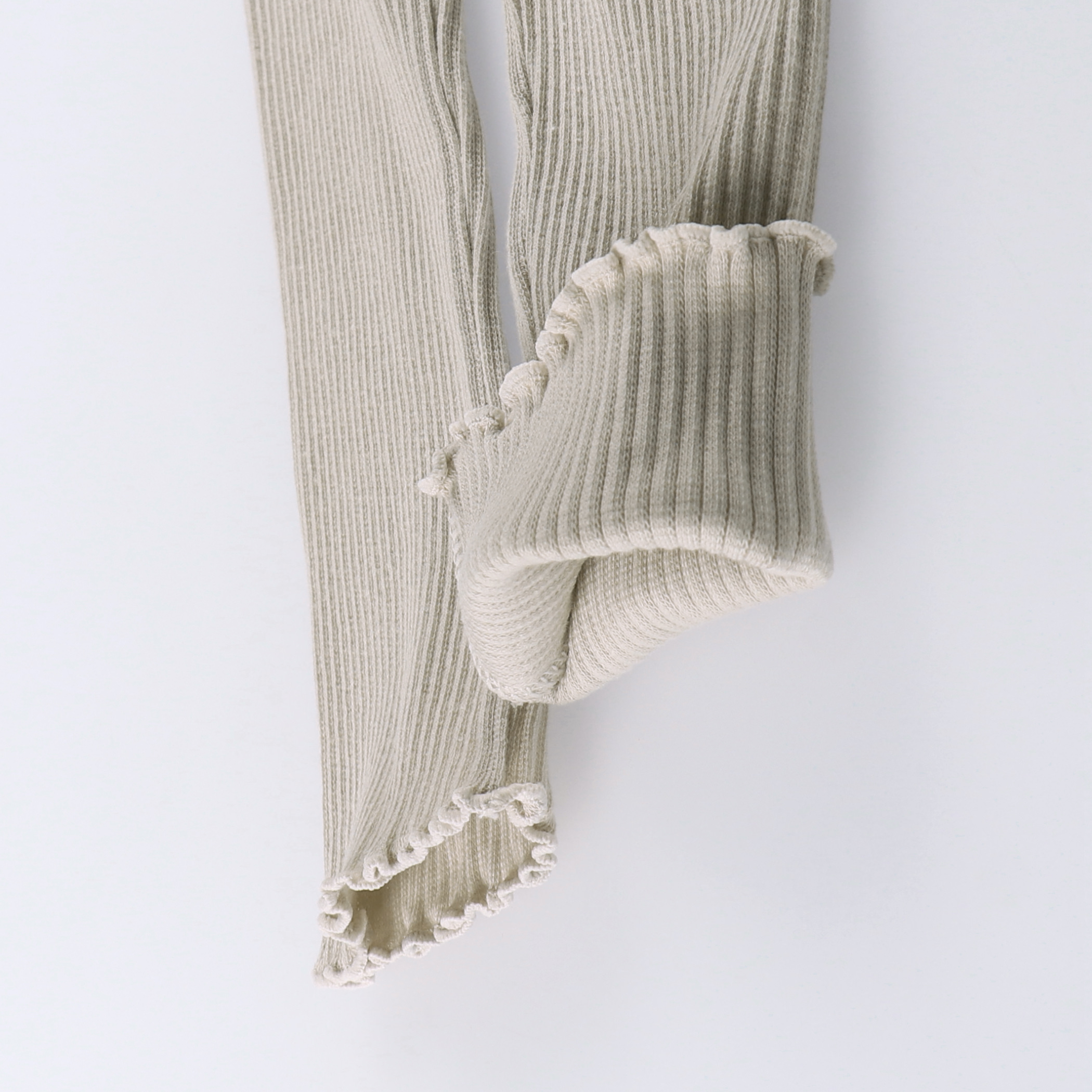 ライトグリーン