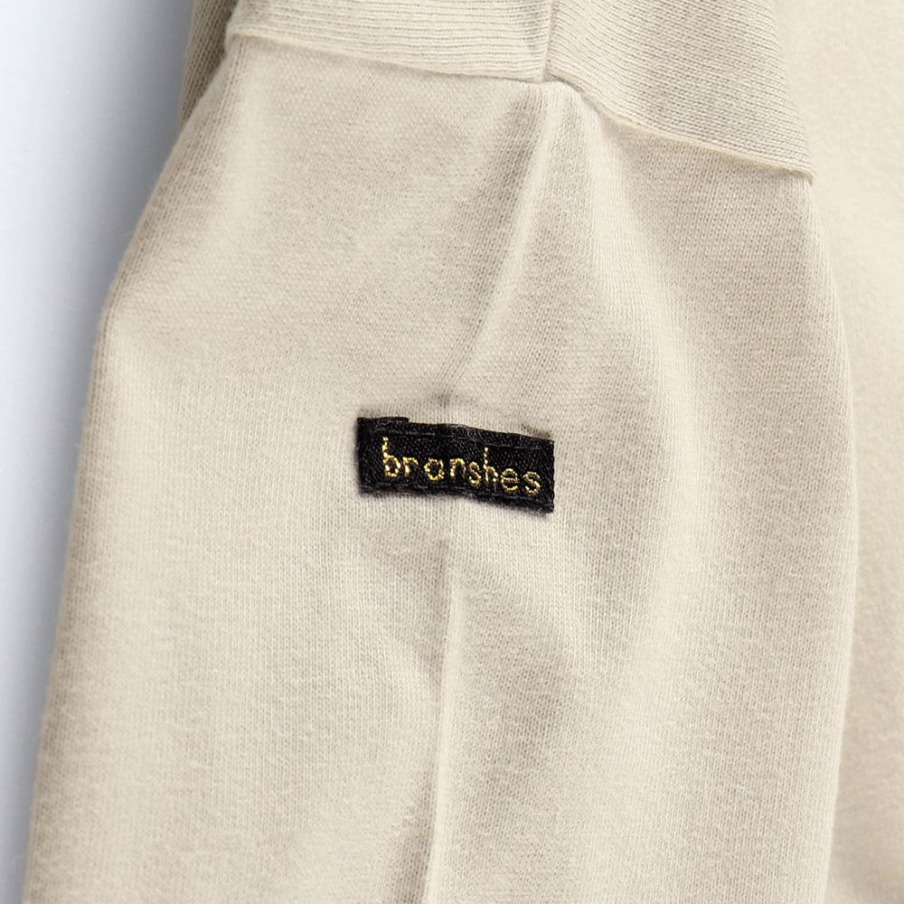 ライトベージュ