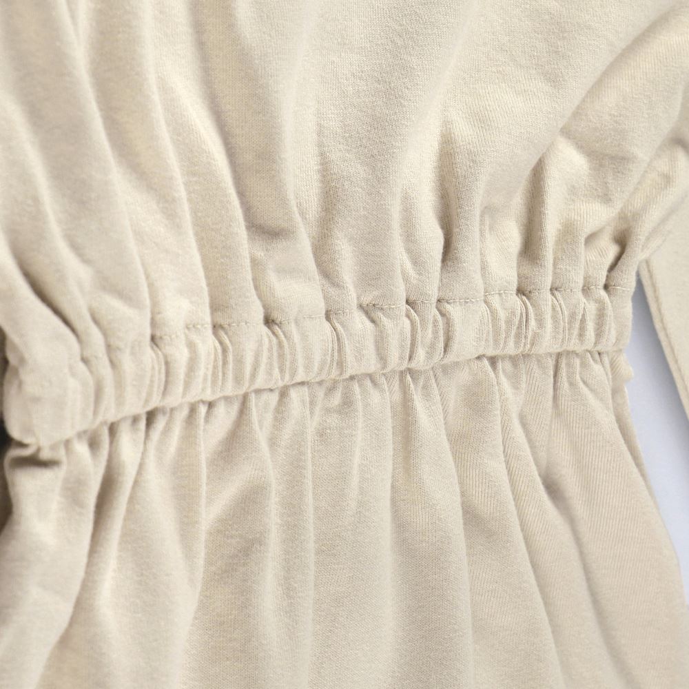 ライトベージュ