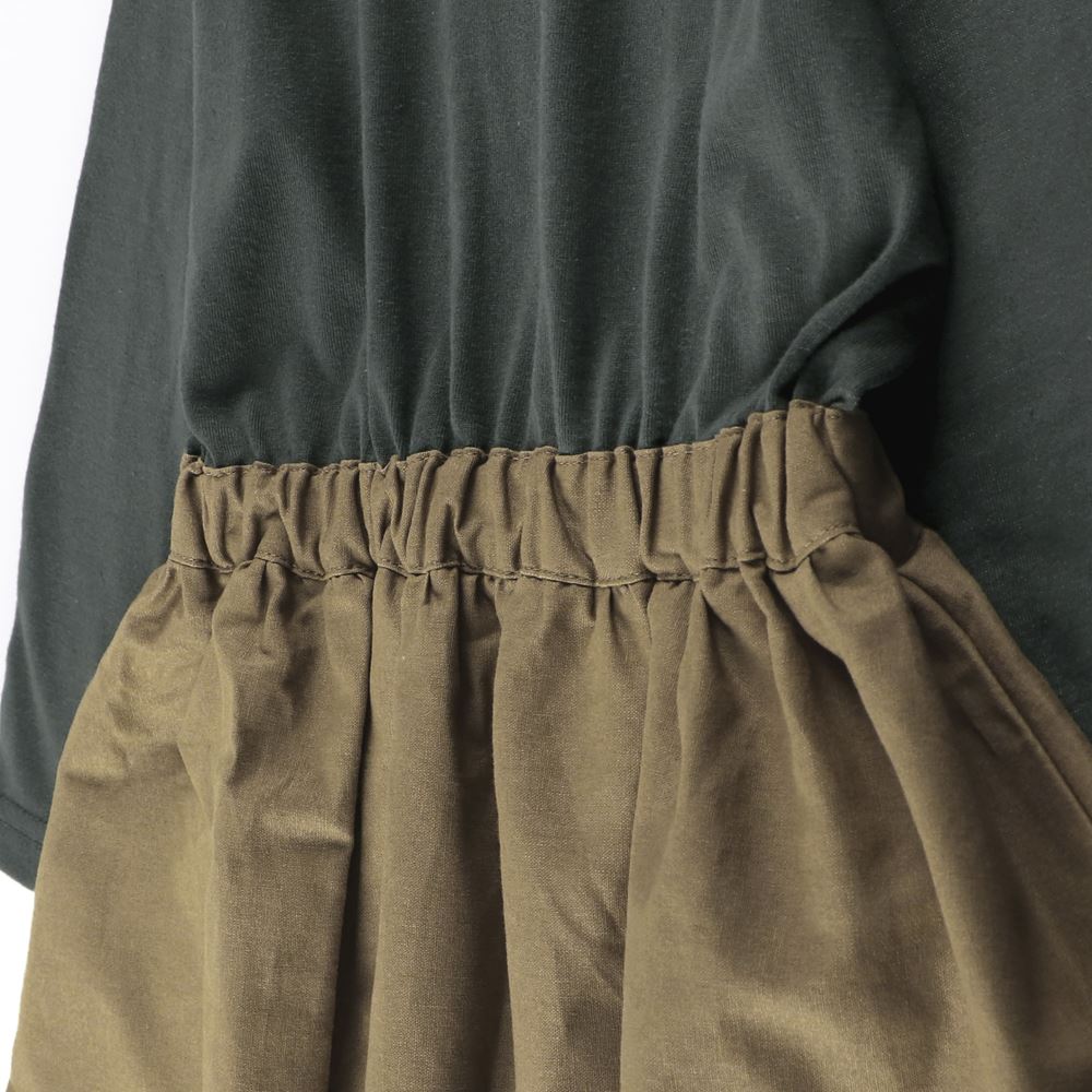 チャコールグレー