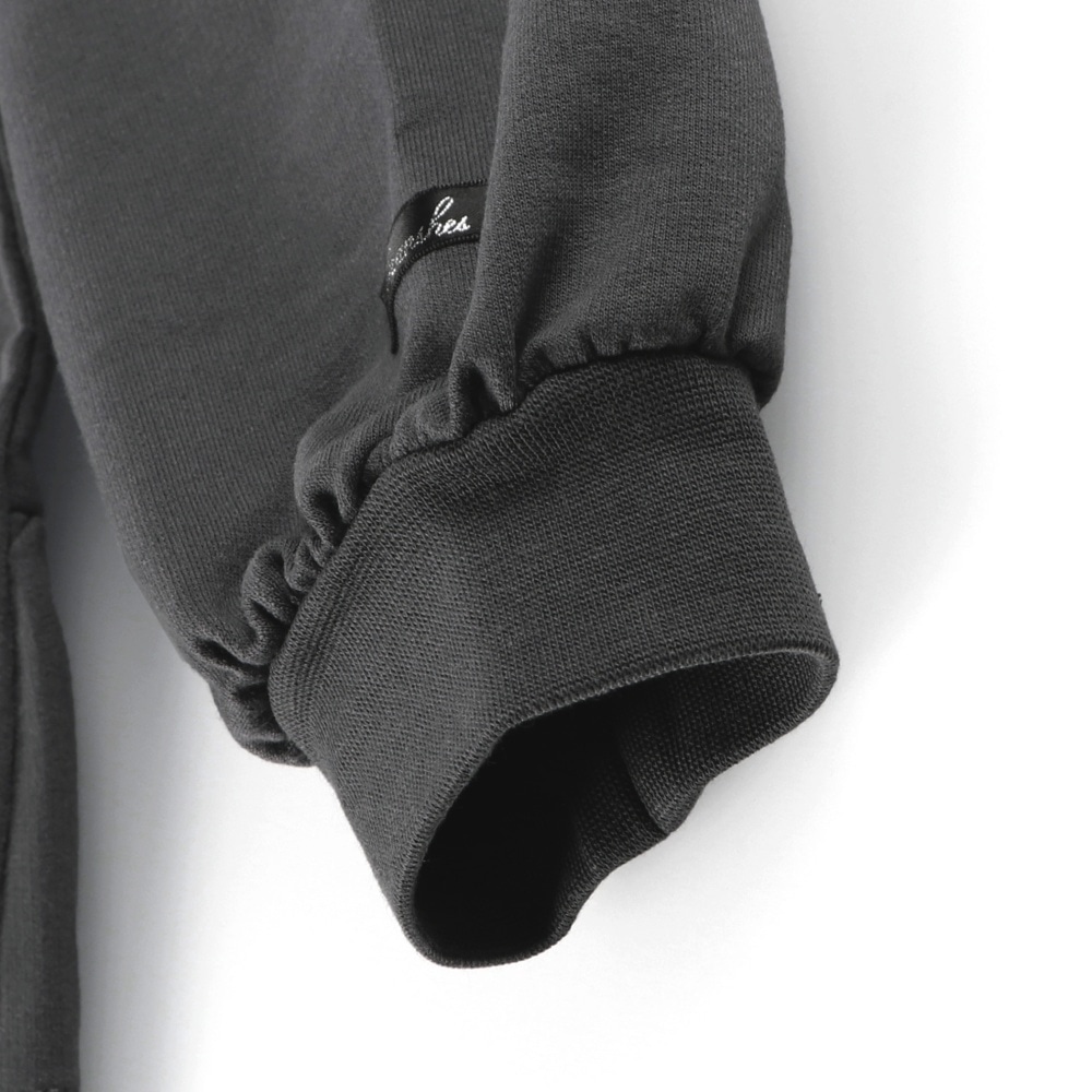 チャコールグレー