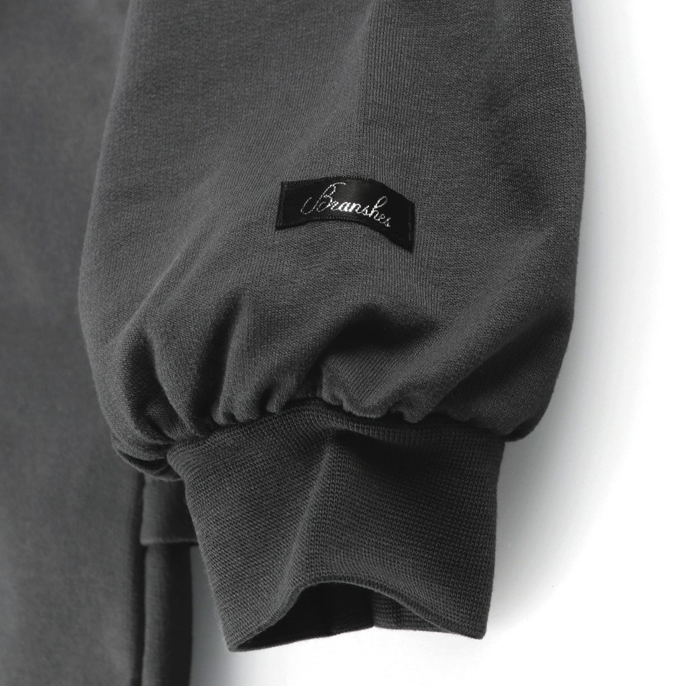 チャコールグレー