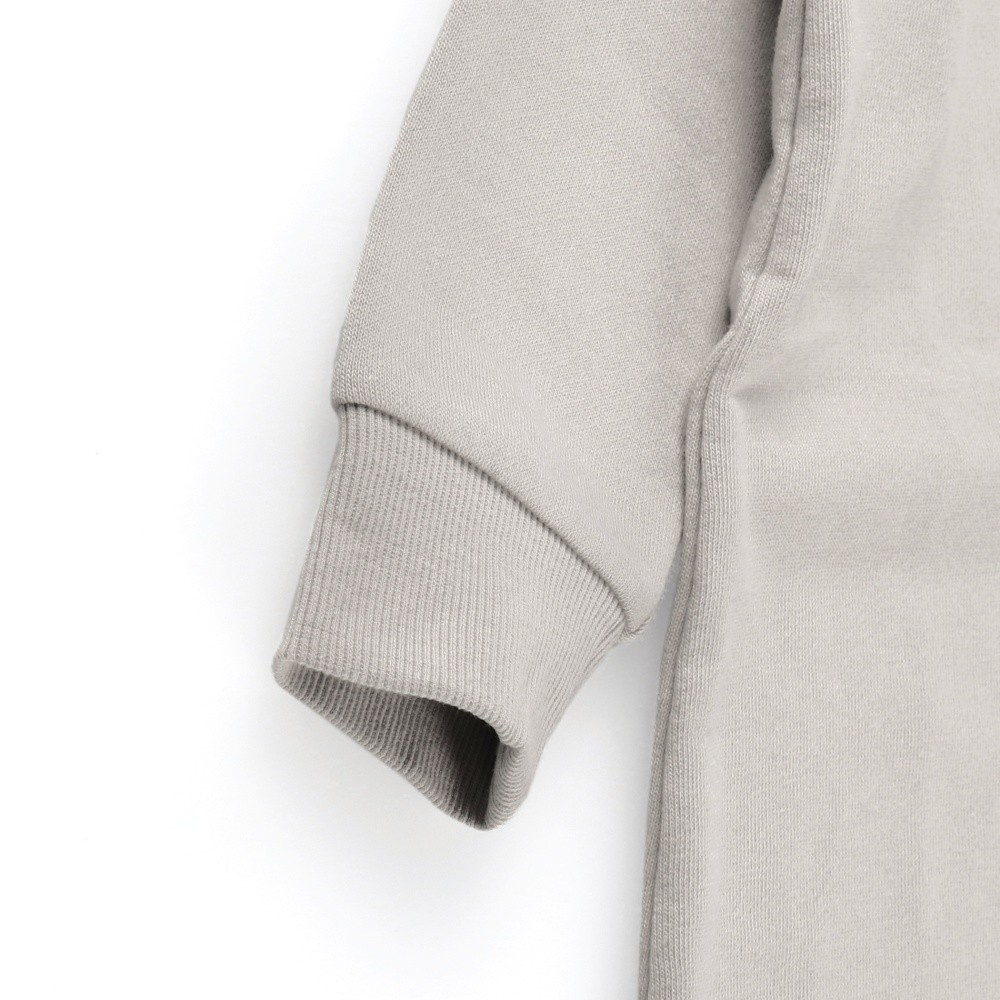 ライトベージュ