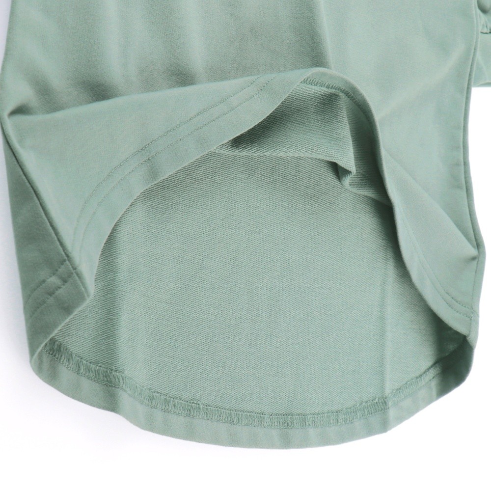 ライトグリーン