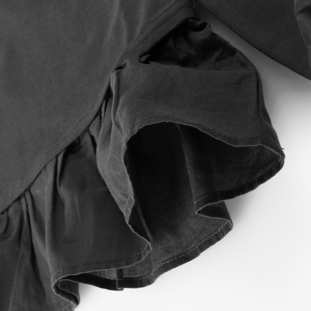 チャコールグレー