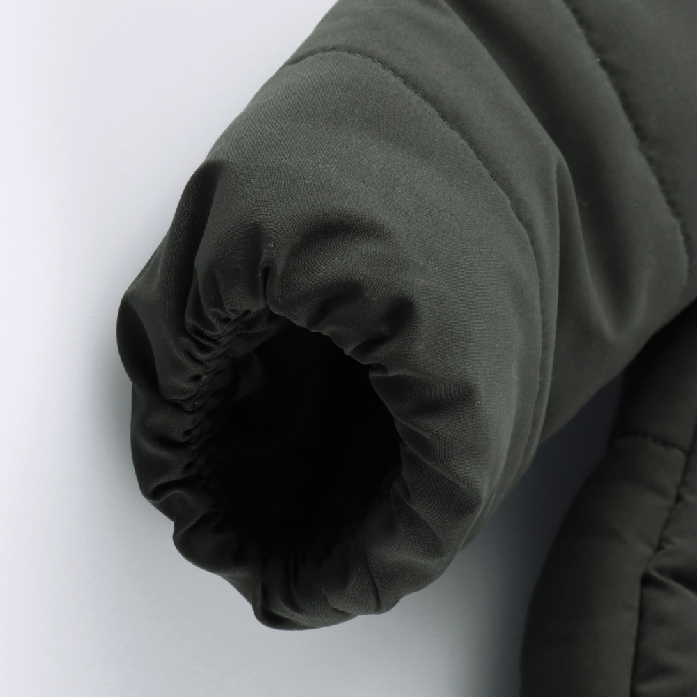 チャコールグレー