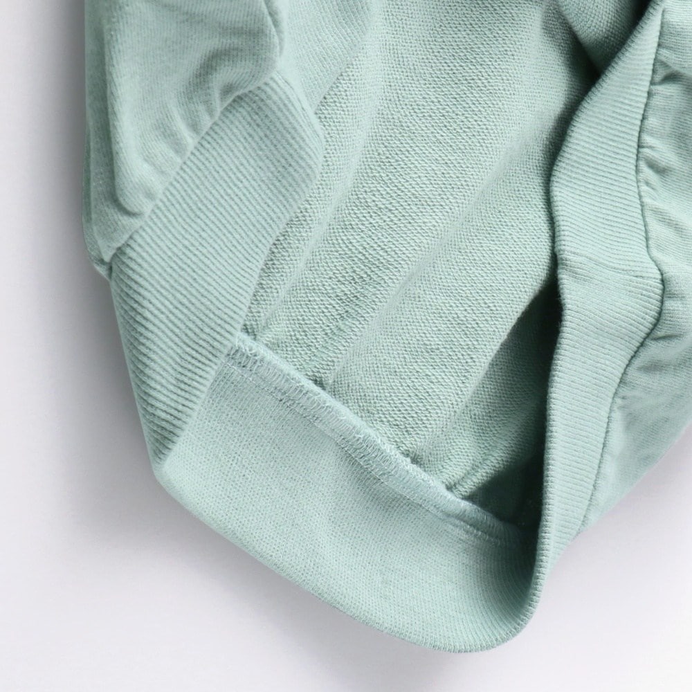 ライトグリーン