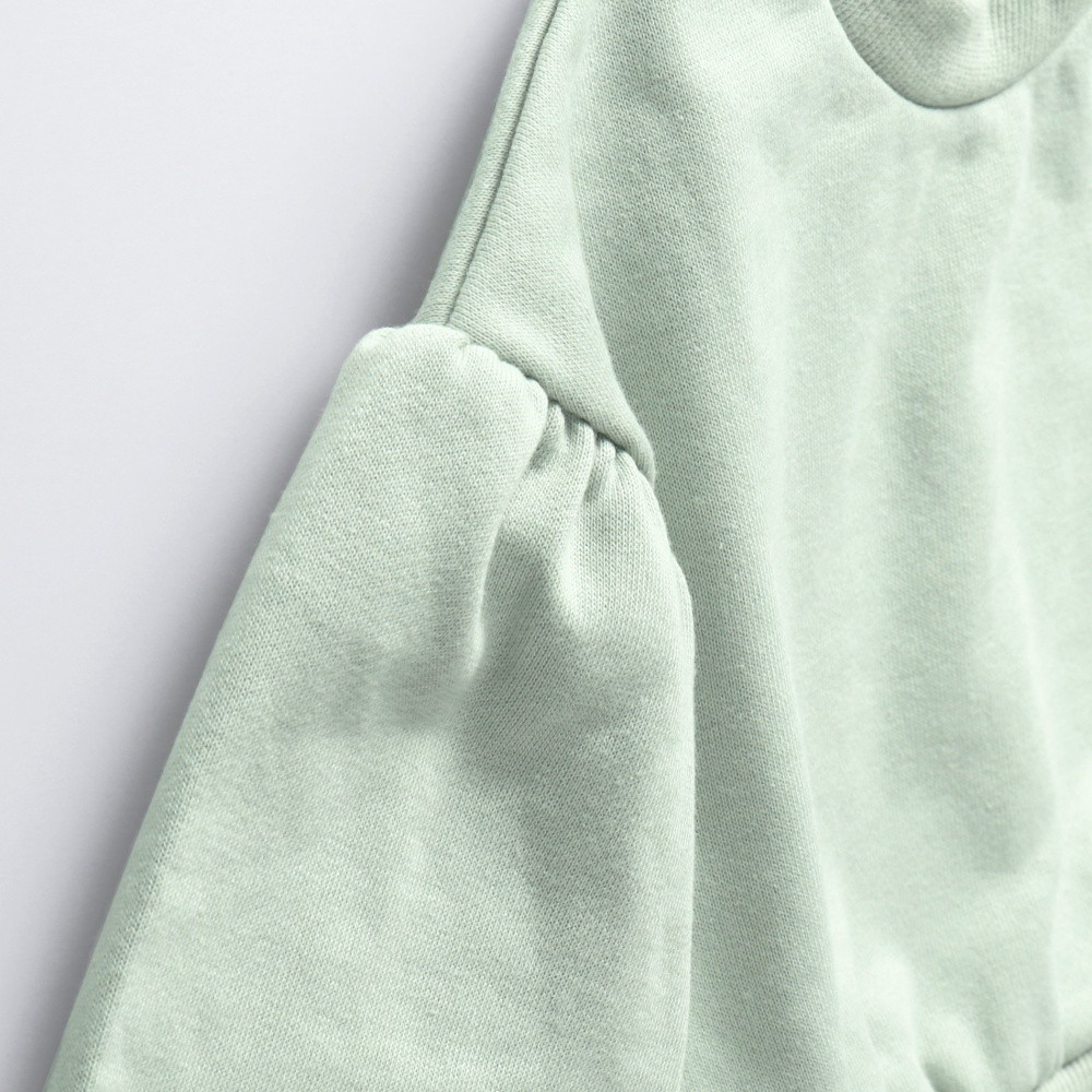 ライトグリーン