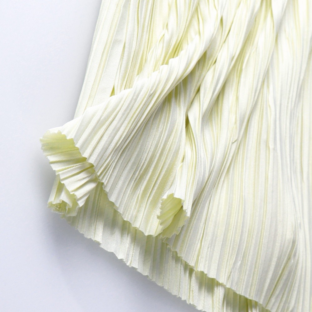 ライトグリーン