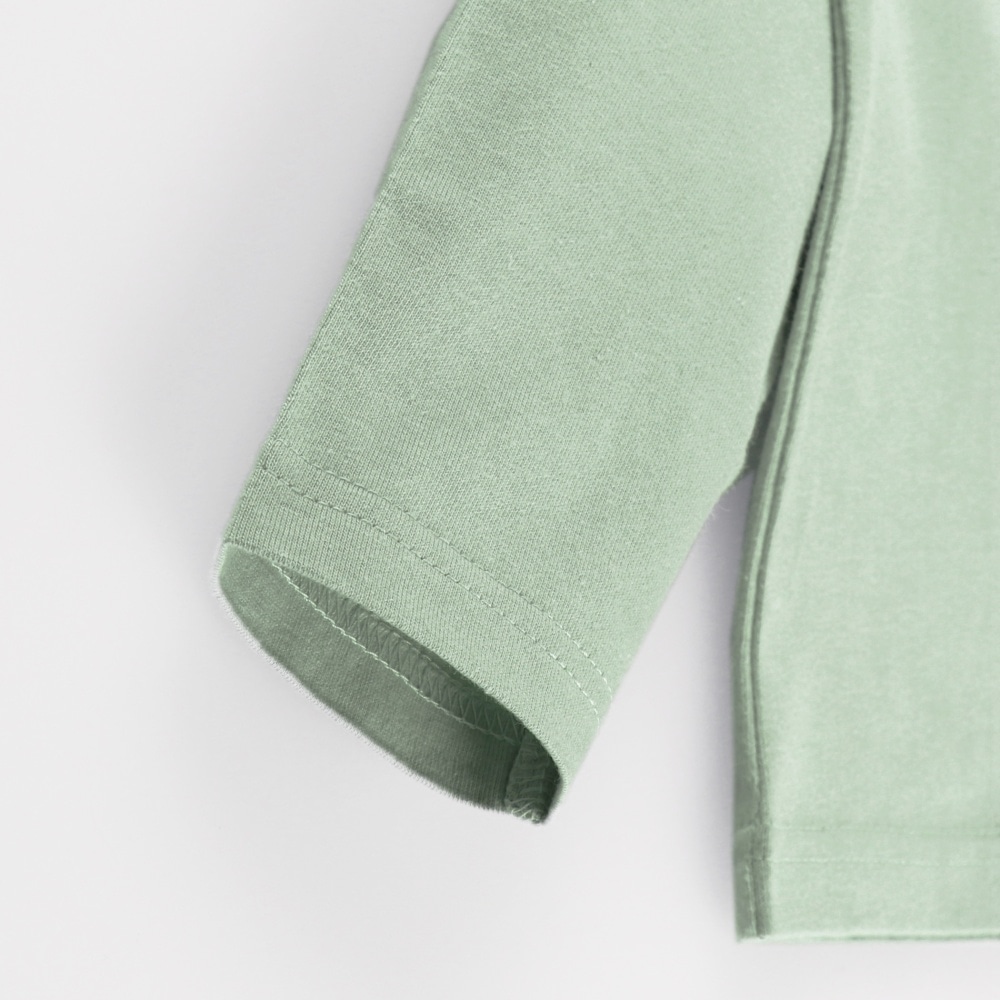 ライトグリーン