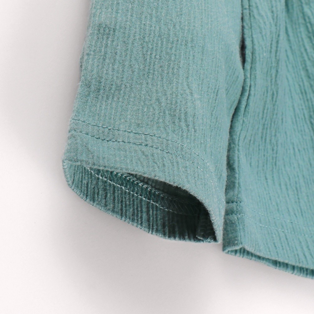 ライトグリーン