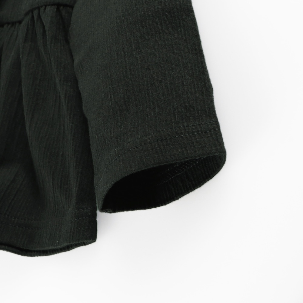 チャコールグレー