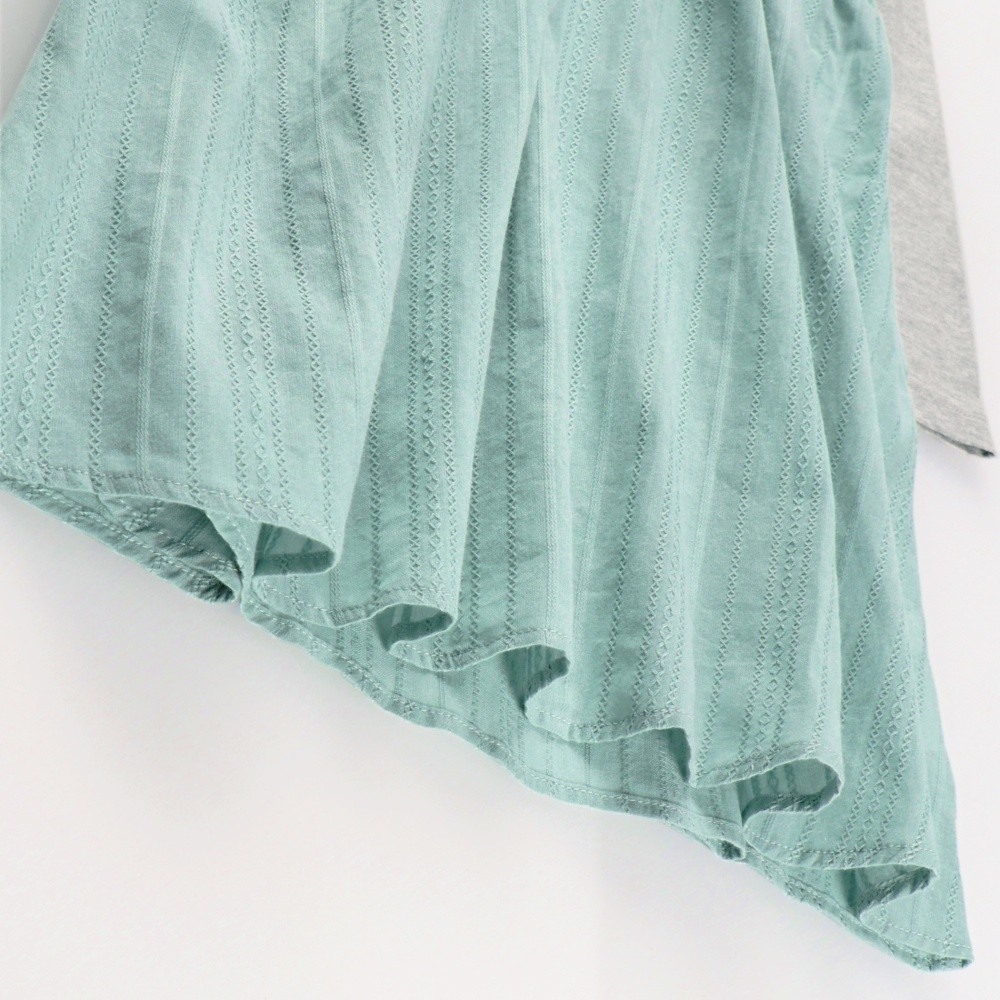 ライトグリーン