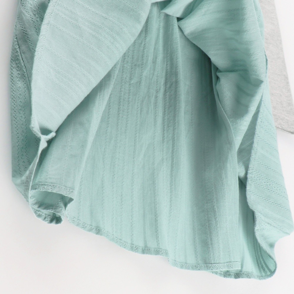 ライトグリーン