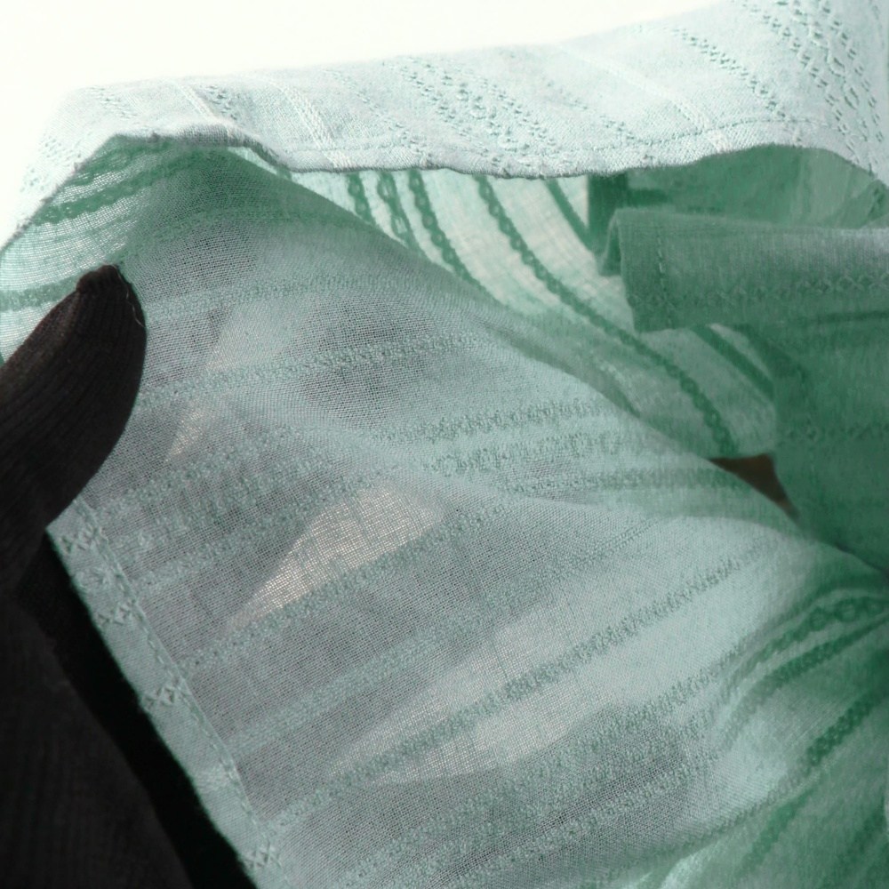 ライトグリーン