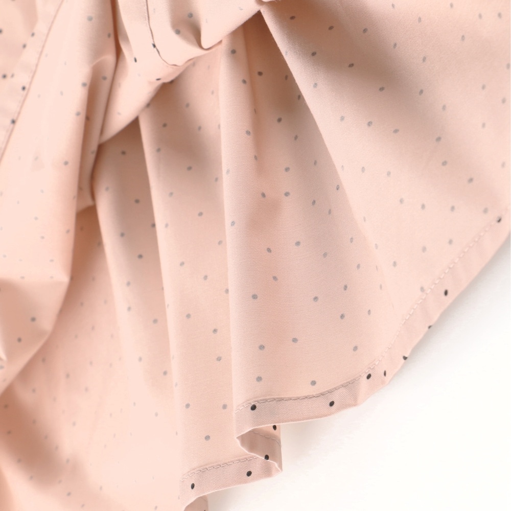 サーモンピンク