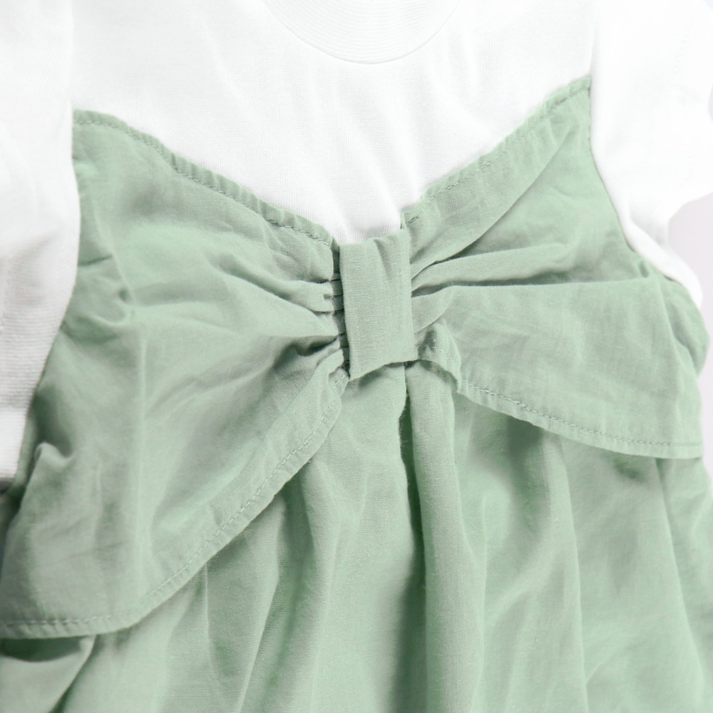 ライトグリーン