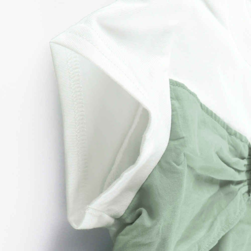 ライトグリーン