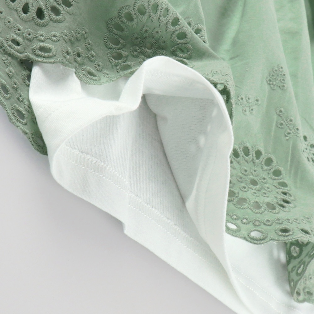 ライトグリーン