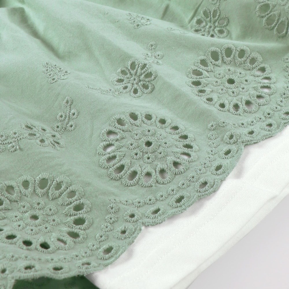 ライトグリーン