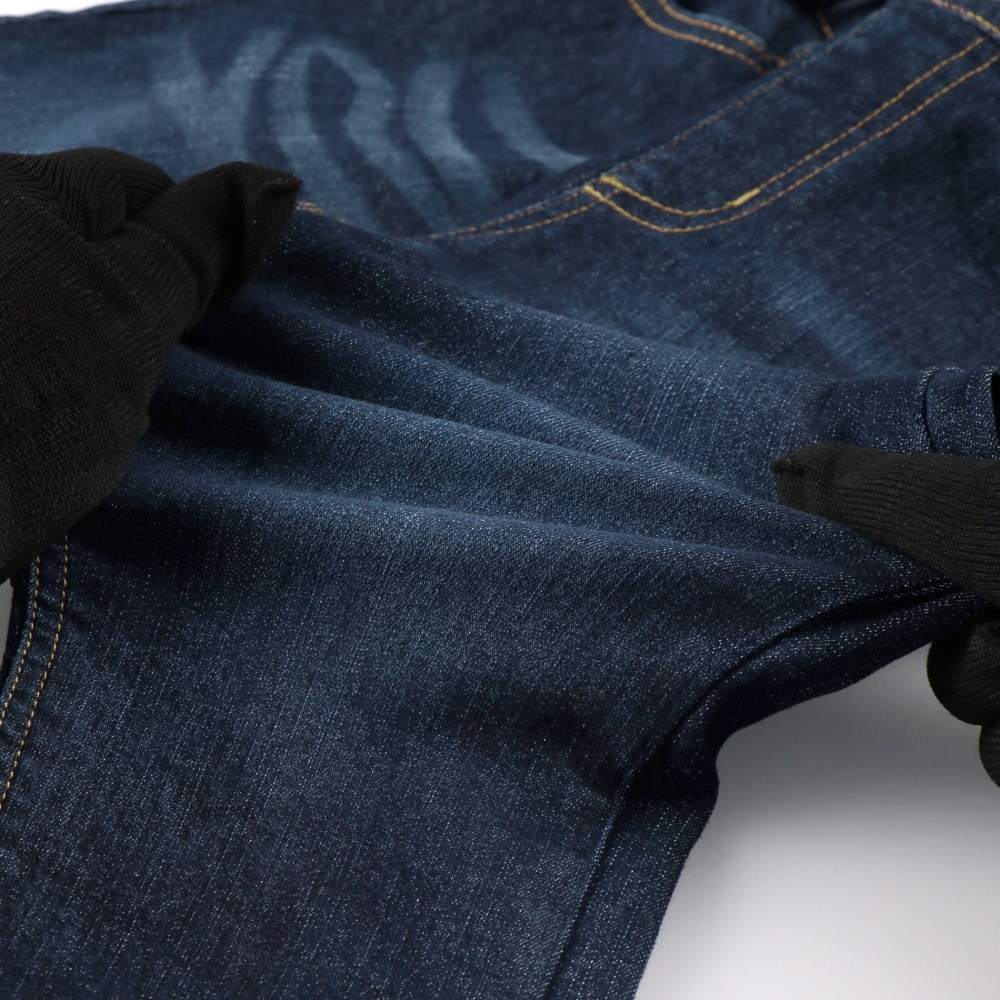 ネイビーブルー