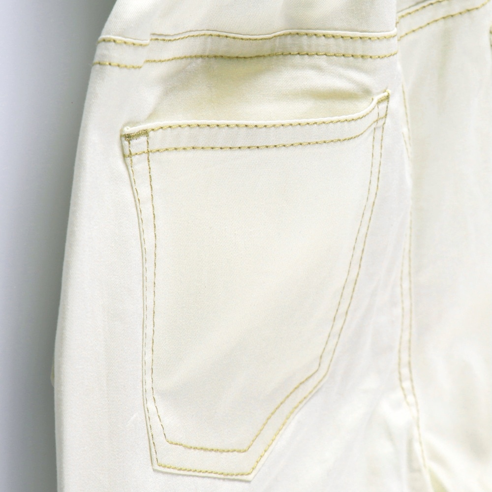 サワークリーム(オフホワイト)