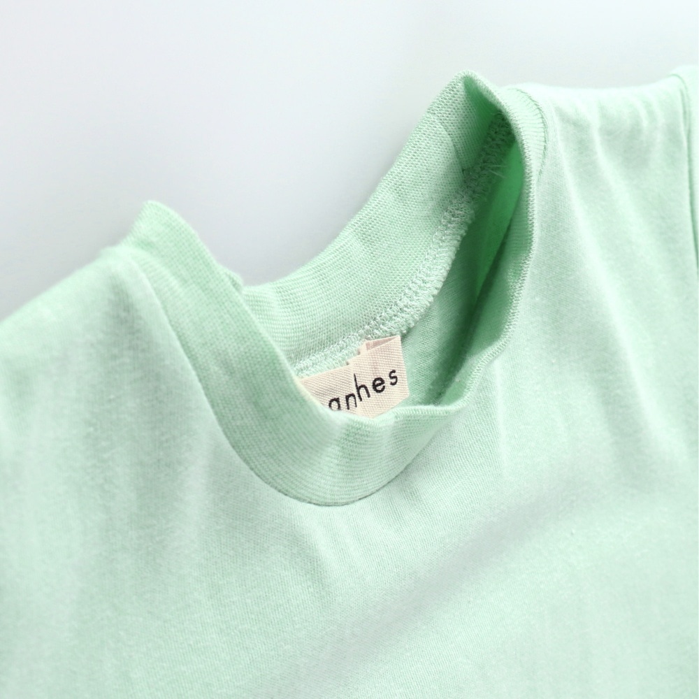 ライトグリーン