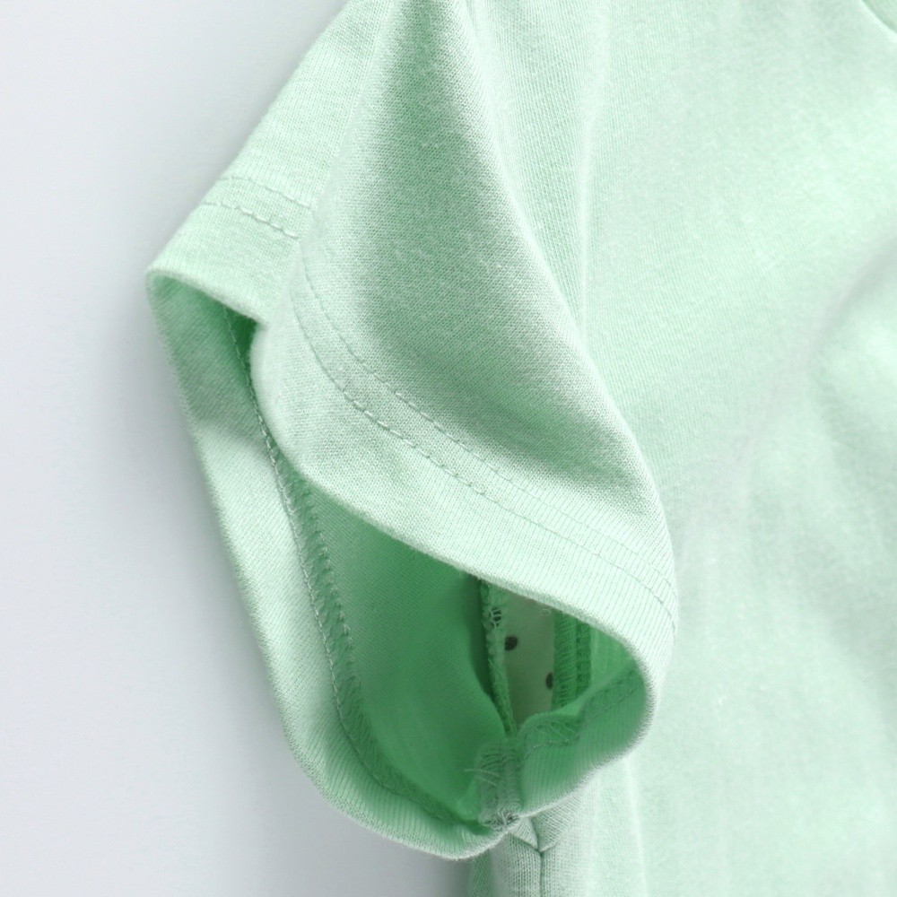 ライトグリーン