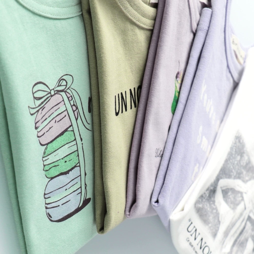 ライトグリーン