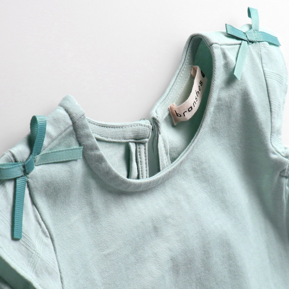 ライトグリーン