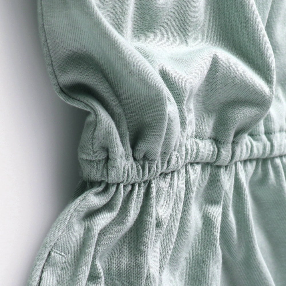 ライトグリーン