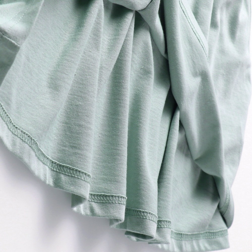 ライトグリーン