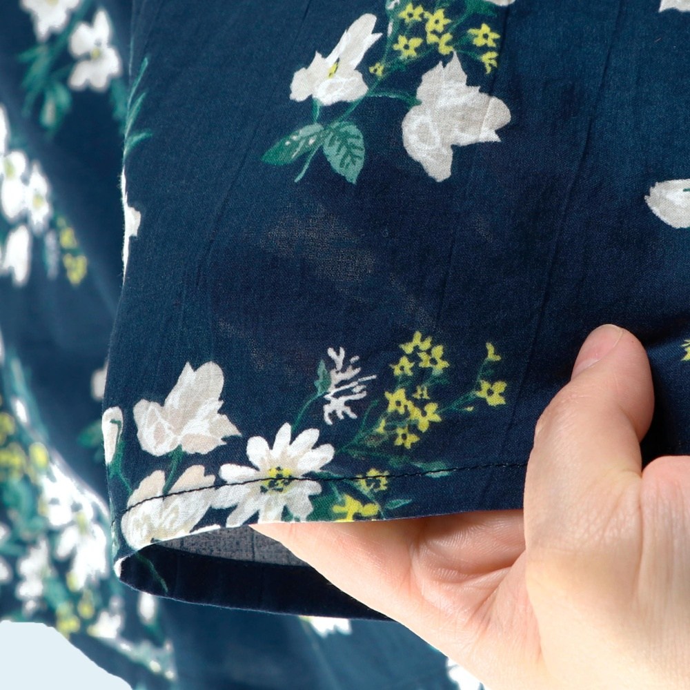 ネイビーブルー