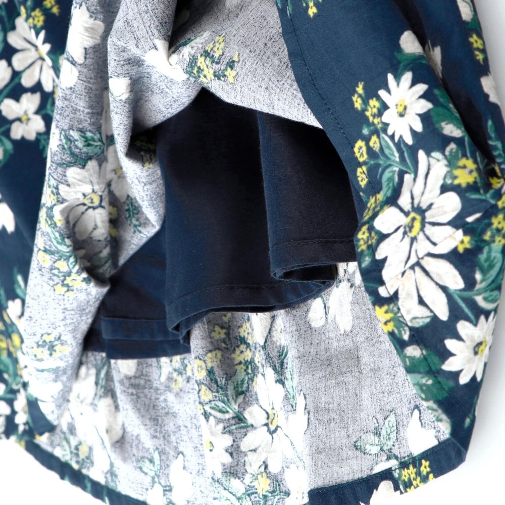 ネイビーブルー