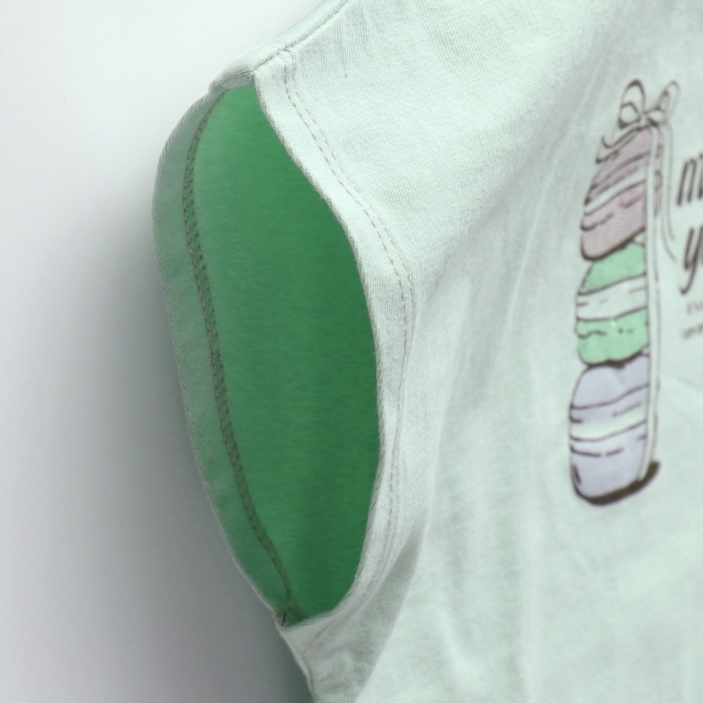 ライトグリーン