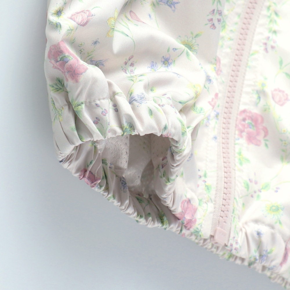 ライトベージュ