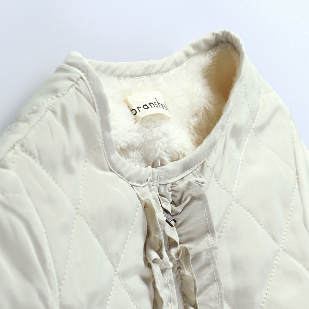 ライトベージュ