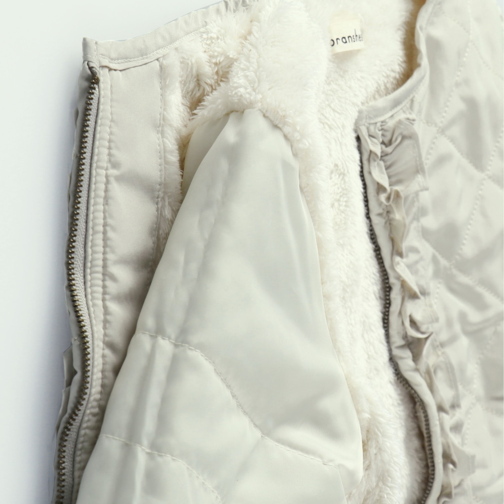 ライトベージュ