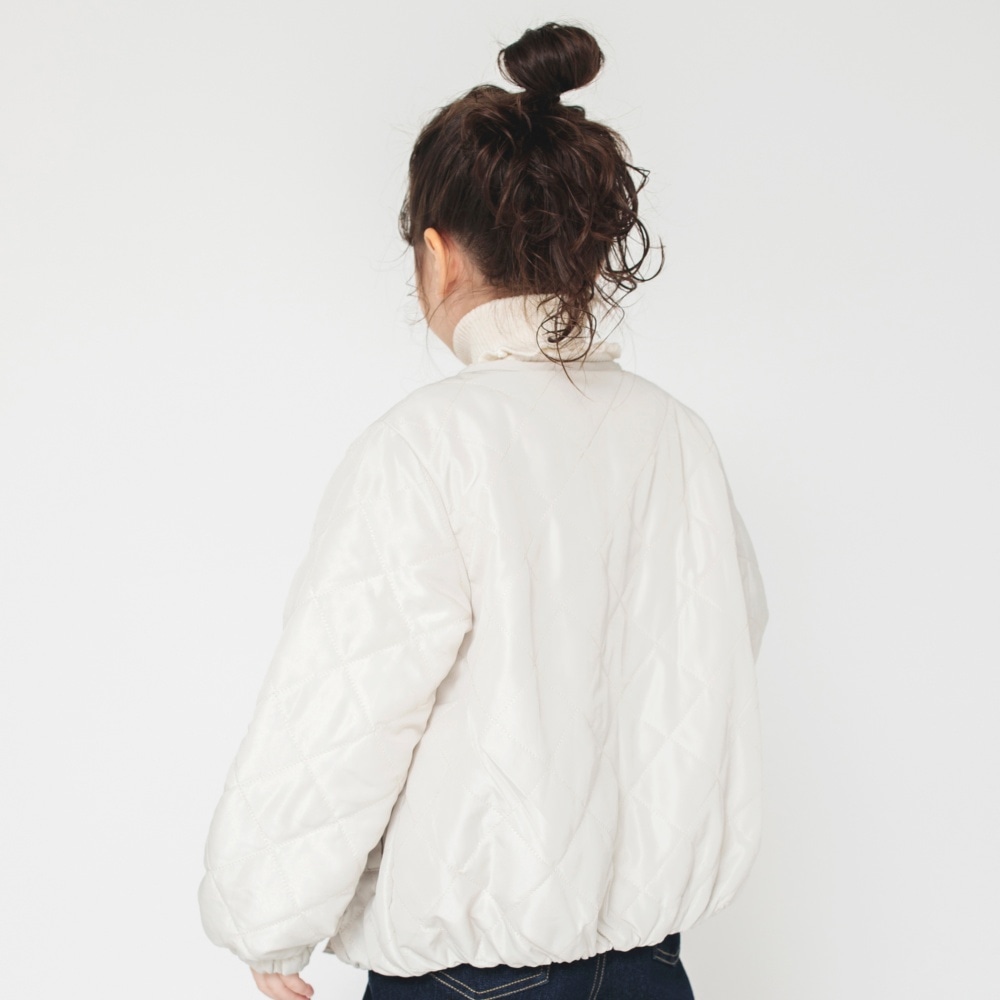 ライトベージュ