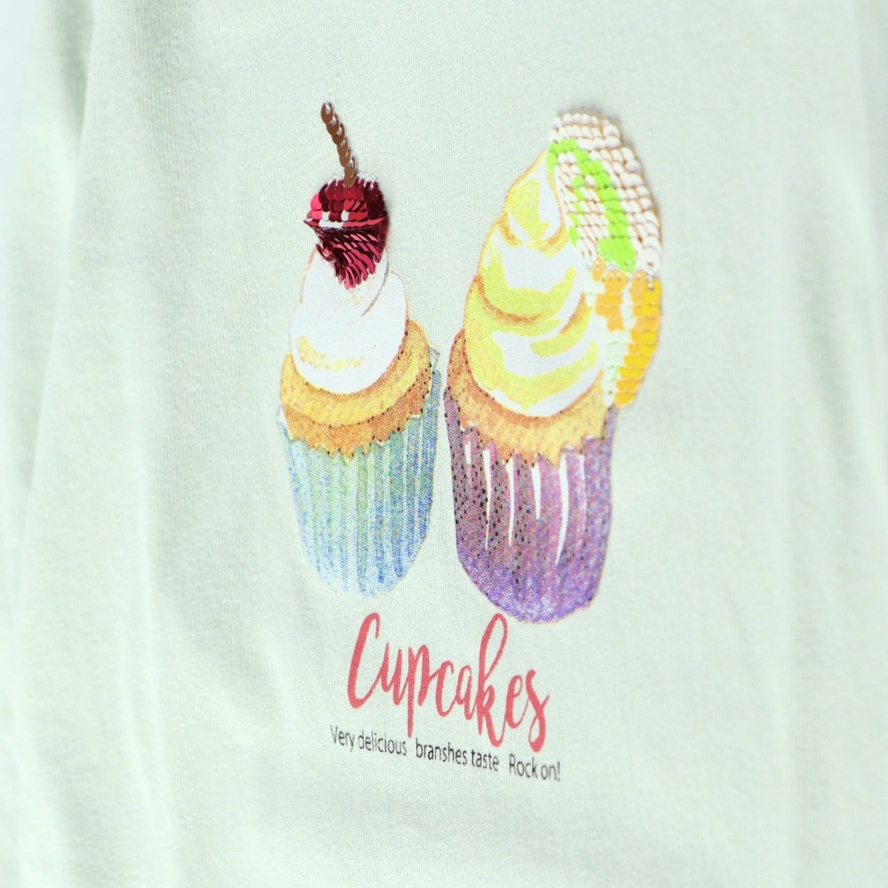 ライトグリーン