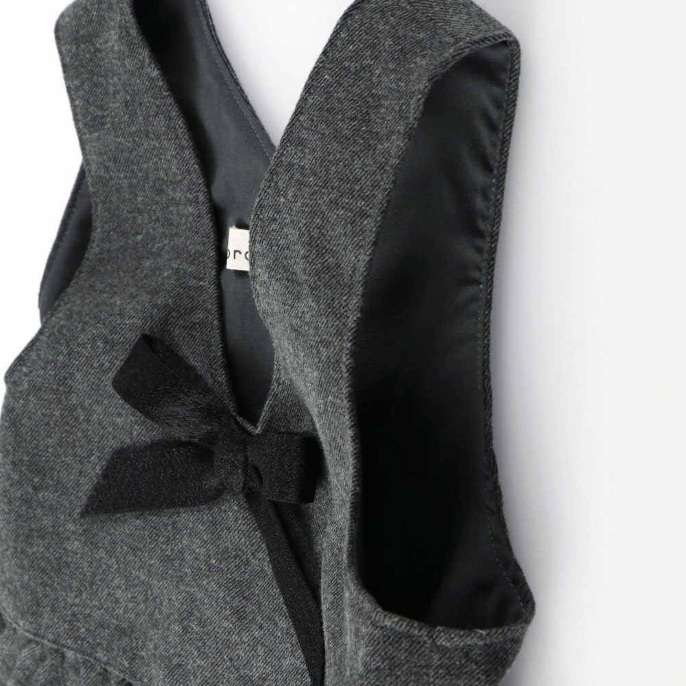 チャコールグレー