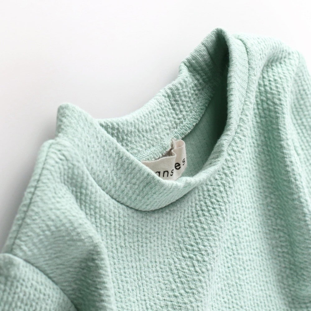 ライトグリーン