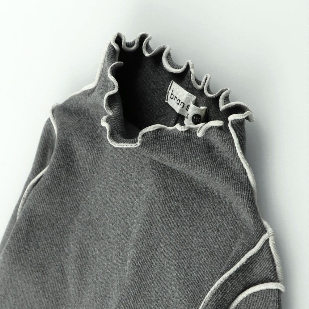 チャコールグレー